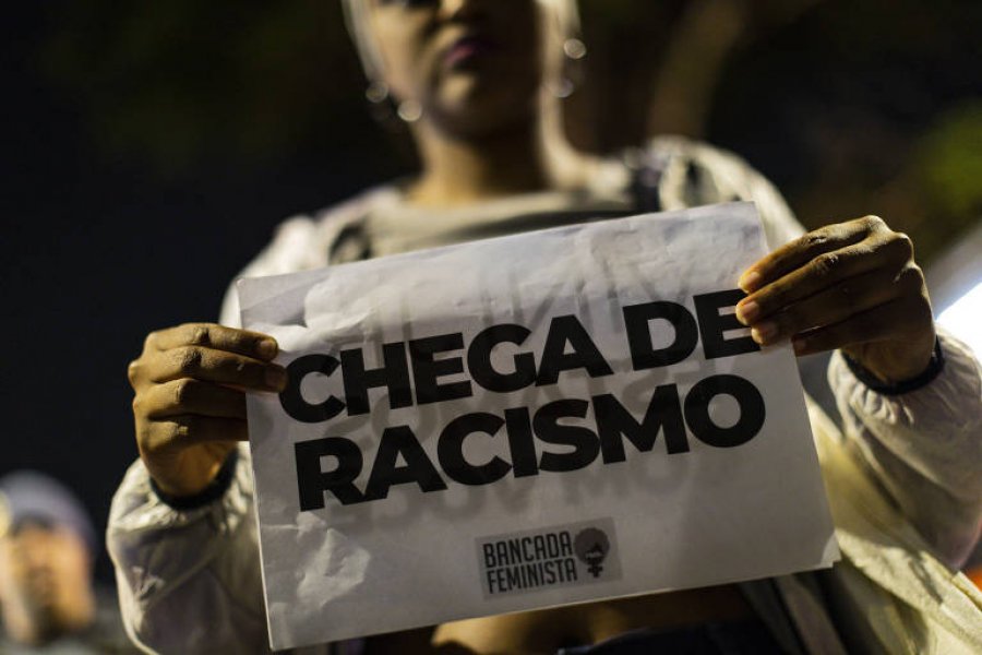 Mais da metade dos brasileiros presenciou situações de racismo
