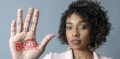 Mulher negra, vítima da violência e da desigualdade