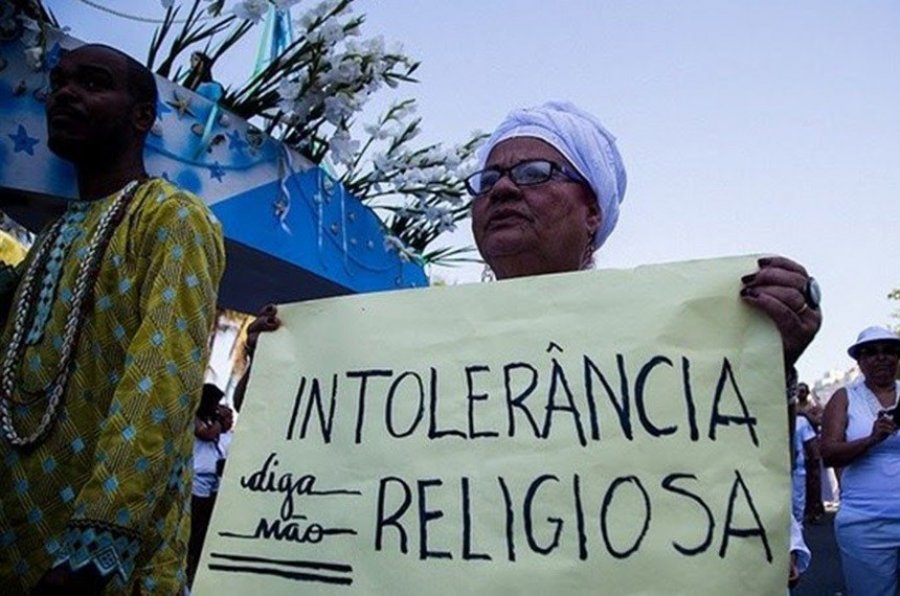 Dispara a intolerância religiosa no Brasil