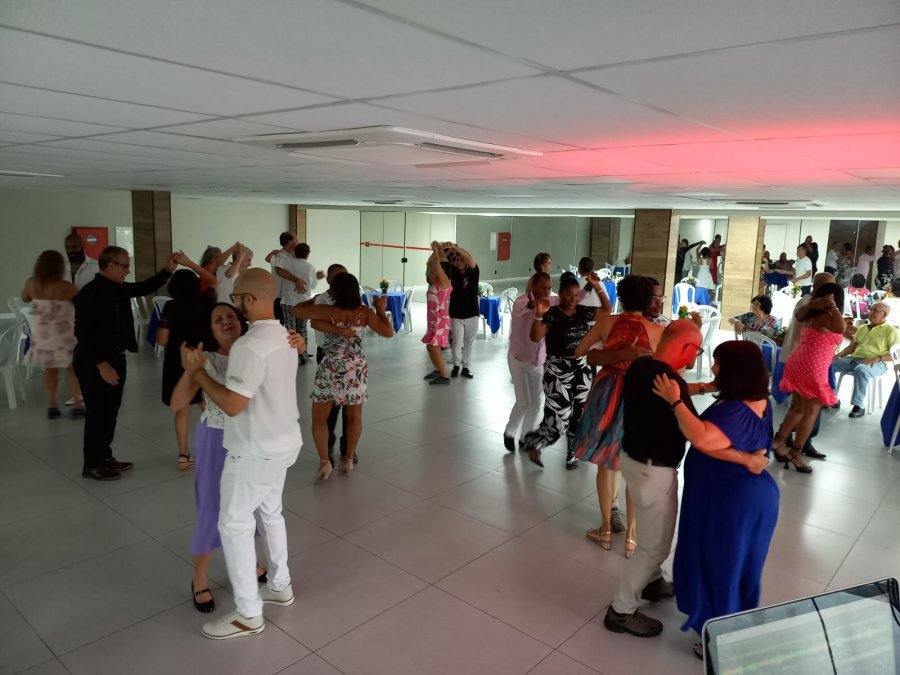 Imagem sobre Aposentados são convidados a dançar